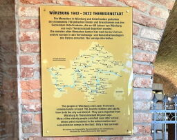 Miniaturbild zu: Gedenktafel für die ermordeten Jüdinnen und Juden in Theresienstadt